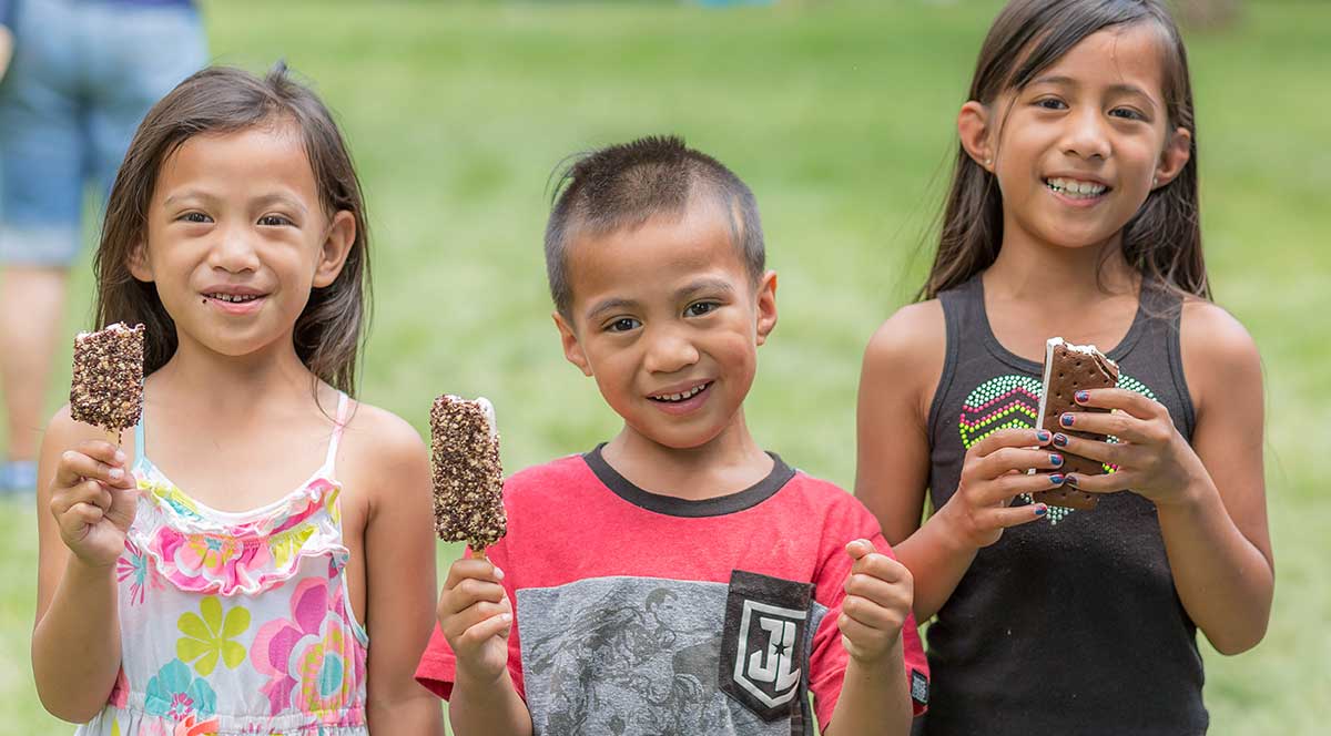 Kids with ice cream treats.